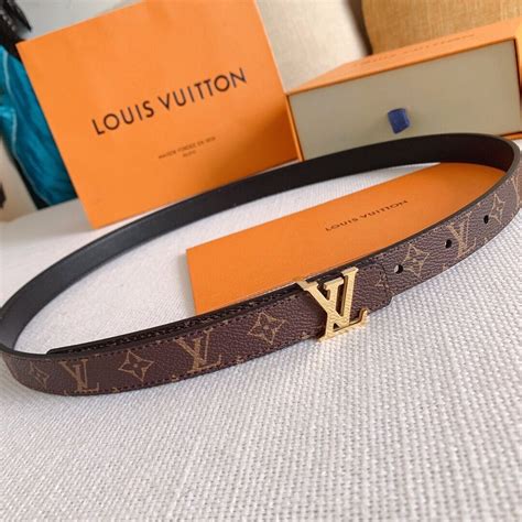 come abbinare cintura louis vuitton|Cintura LV Iconic 20 mm reversibile .